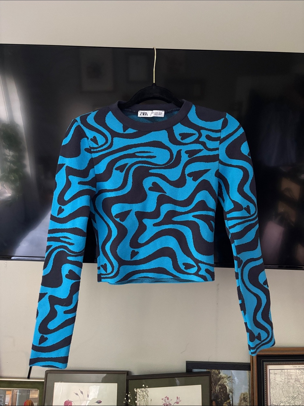 Zara Turquoise & Black Wavy Print Cropped Sweater